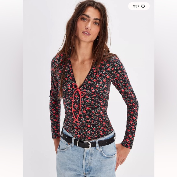 Free People Abundance Long-Sleeve Top in Black NWOT Retail $68 - Picture 2 of 7